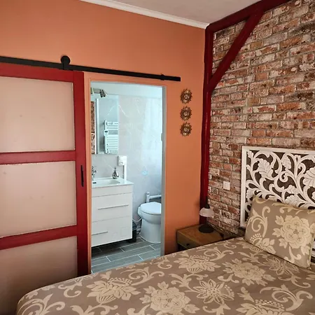 Hotes Du Pont Lafont 3*